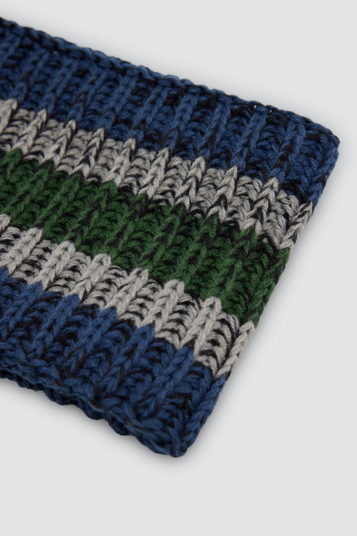 Tour de cou garçon en maille multicolore avec doublure polaire