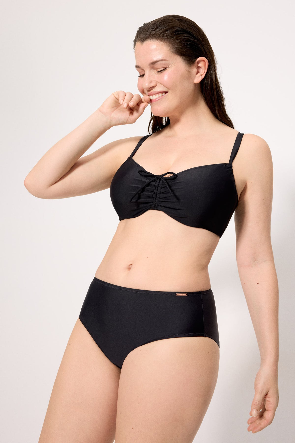 83310-negro-top-bikini-mujer-reductor-negro-copas-d-y-e--ysabel-mora