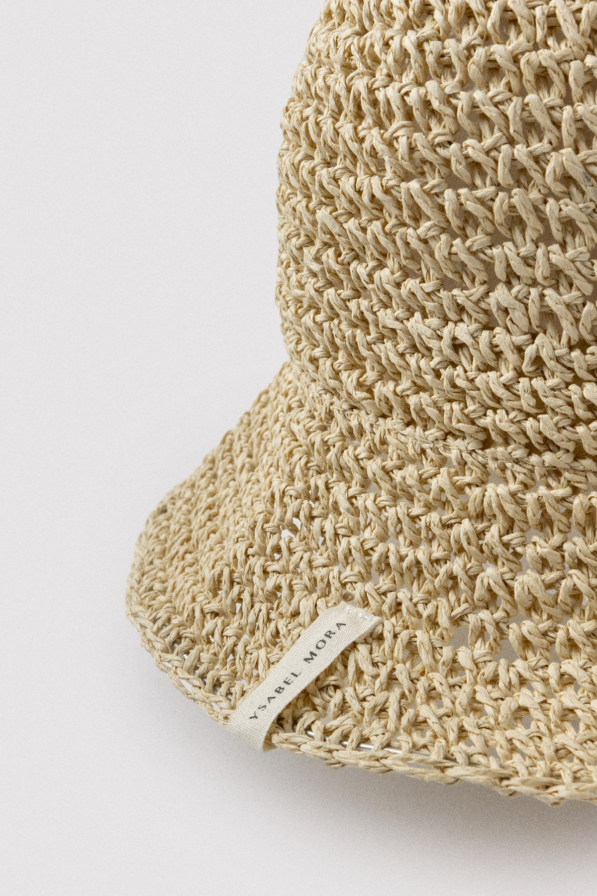 86288-gorro-de-rafia-con-borde-moldeable-ysabel-mora