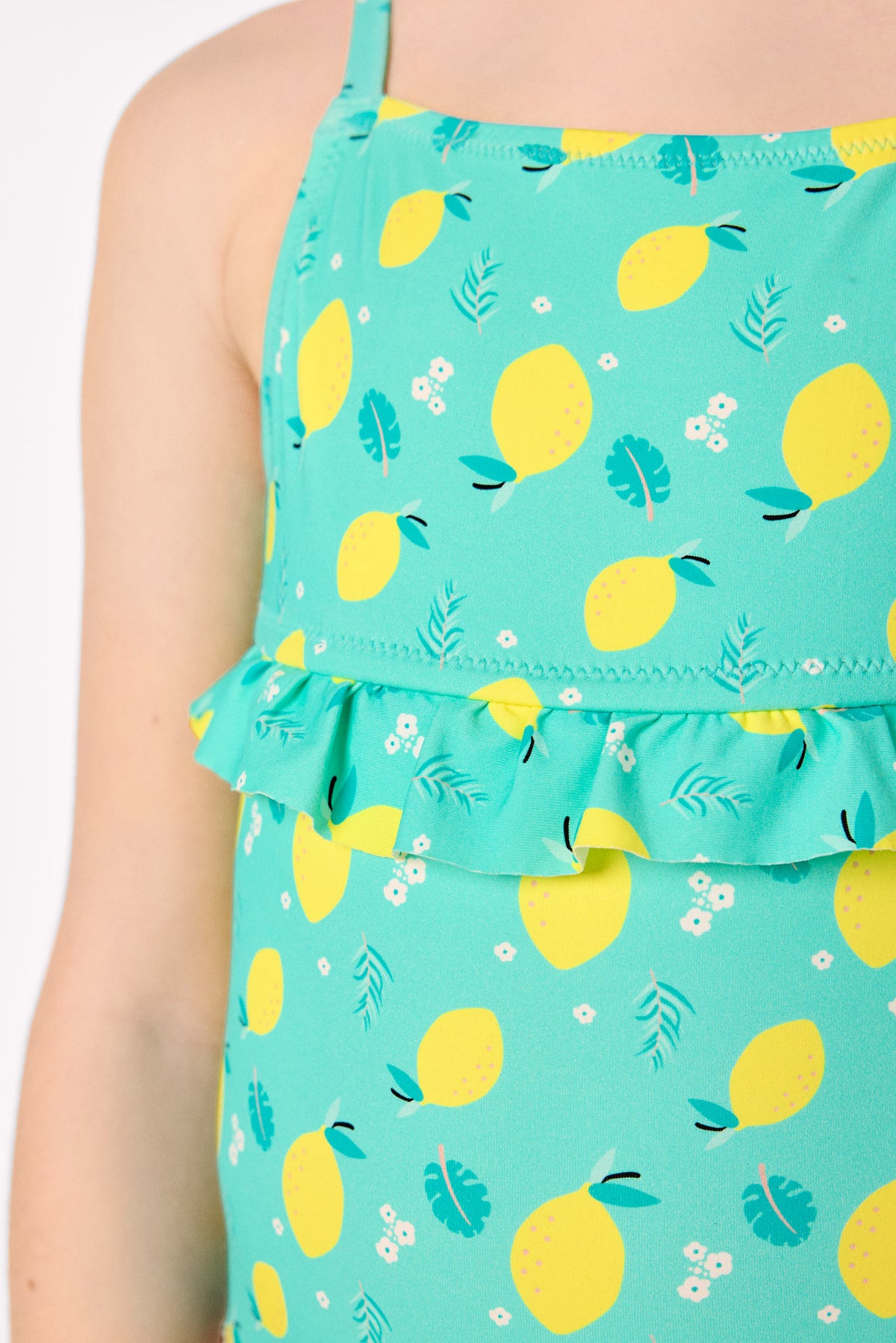 Bañador niña detalle volante estampado limones - Ysabel Mora